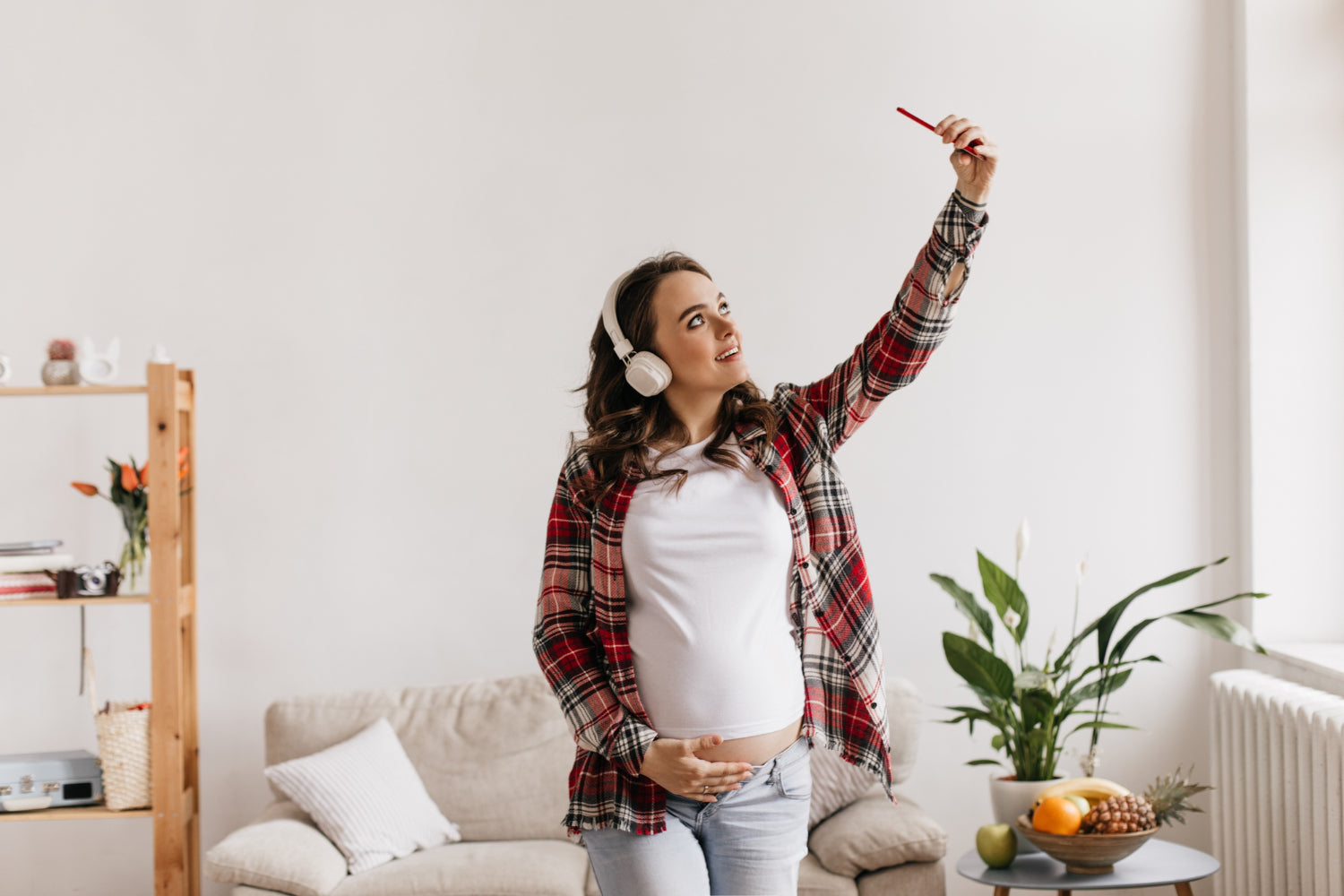 Pregnancy and Body Image: How to Stay Confident